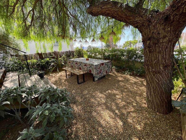 Sea View Townhouse on the Port of Les Lecques - Saint-Cyr-sur-Mer, France