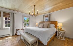 Saltwind Cottage Near Rail Trail and Beaches - Harwich, Massachusetts