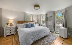 Saltwind Cottage Near Rail Trail and Beaches - Harwich, Massachusetts