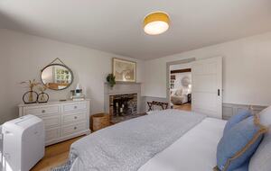 Saltwind Cottage Near Rail Trail and Beaches - Harwich, Massachusetts