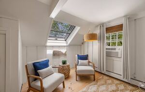 Saltwind Cottage Near Rail Trail and Beaches - Harwich, Massachusetts