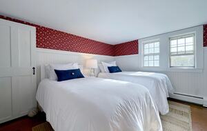 Saltwind Cottage Near Rail Trail and Beaches - Harwich, Massachusetts