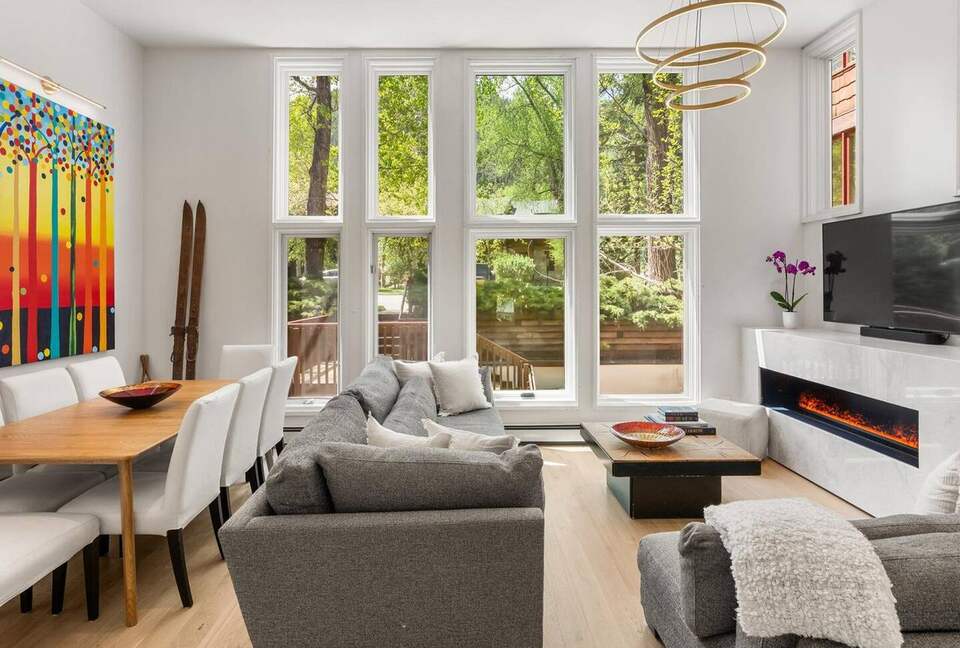 Contemporary Aspen Retreat Near Silver Queen Gondola - Aspen, Colorado