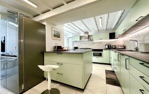 Spacious Five Bedroom Home with Private Garden - Bagneux, Paris, France