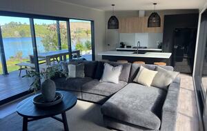 Lake Taupō Retreat with Panoramic Water Views - Taupō, New Zealand