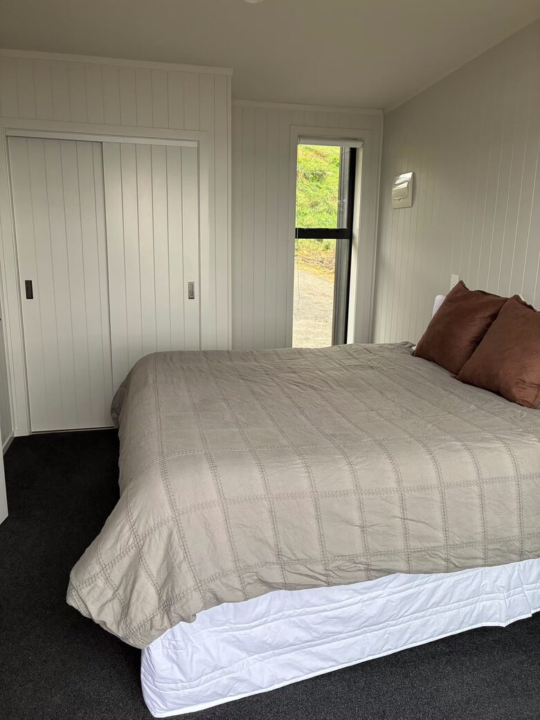Lake Taupō Retreat with Panoramic Water Views - Taupō, New Zealand