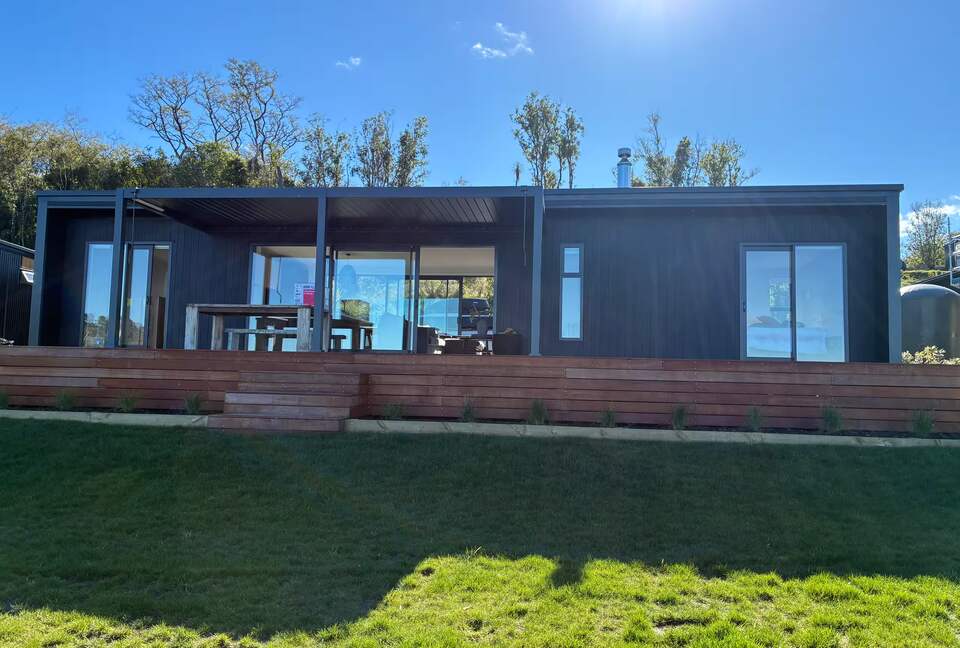 Lake Taupō Retreat with Panoramic Water Views - Taupō, New Zealand