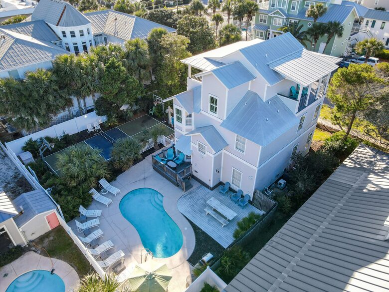 Destin Gulf View Retreat with Private Court - Destin, Florida