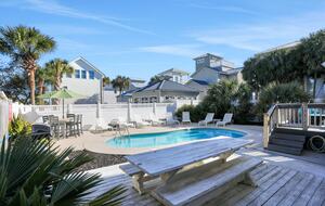 Destin Gulf View Retreat with Private Court - Destin, Florida