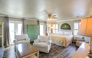 Destin Gulf View Retreat with Private Court - Destin, Florida