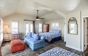 Destin Gulf View Retreat with Private Court - Destin, Florida