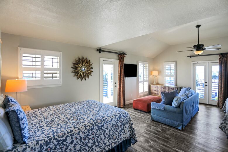 Destin Gulf View Retreat with Private Court - Destin, Florida