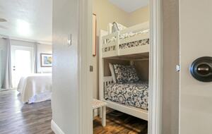 Destin Gulf View Retreat with Private Court - Destin, Florida