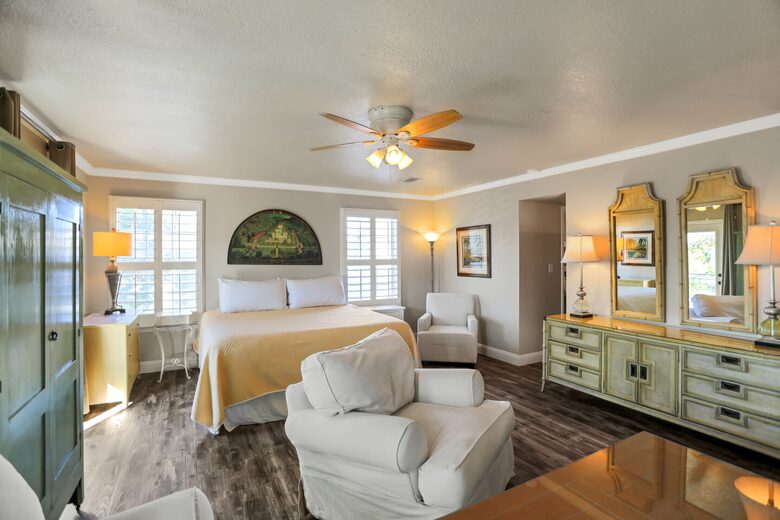 Destin Gulf View Retreat with Private Court - Destin, Florida