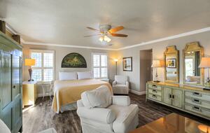 Destin Gulf View Retreat with Private Court - Destin, Florida