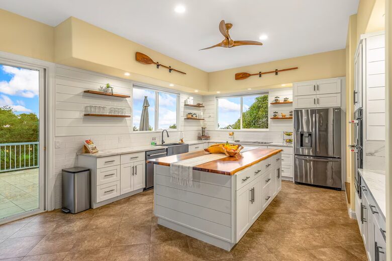 Waikoloa Golf Course Retreat with Pool & Ocean Views - Waikoloa, Hawaii