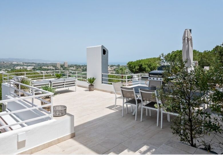 Panoramic Sea View Penthouse in Nueva Andalucía - Marbella, Spain