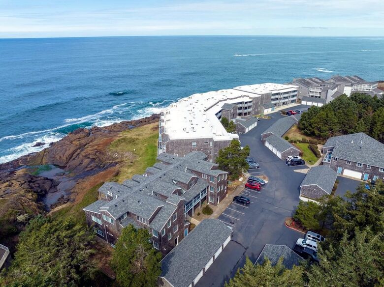 Retiro de avistamiento de ballenas en Depoe Bay - Depoe Bay, Oregón