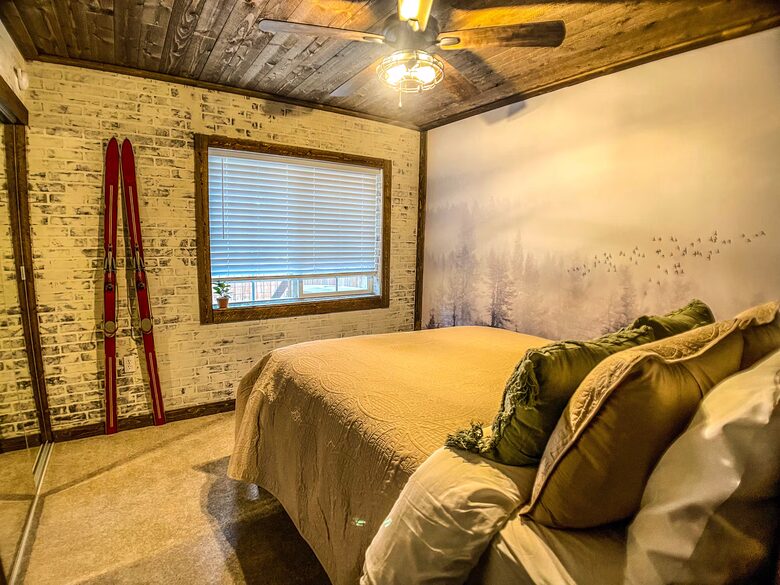 South Lake Tahoe Escape Near Trails, Beaches & Skiing - South Lake Tahoe, California