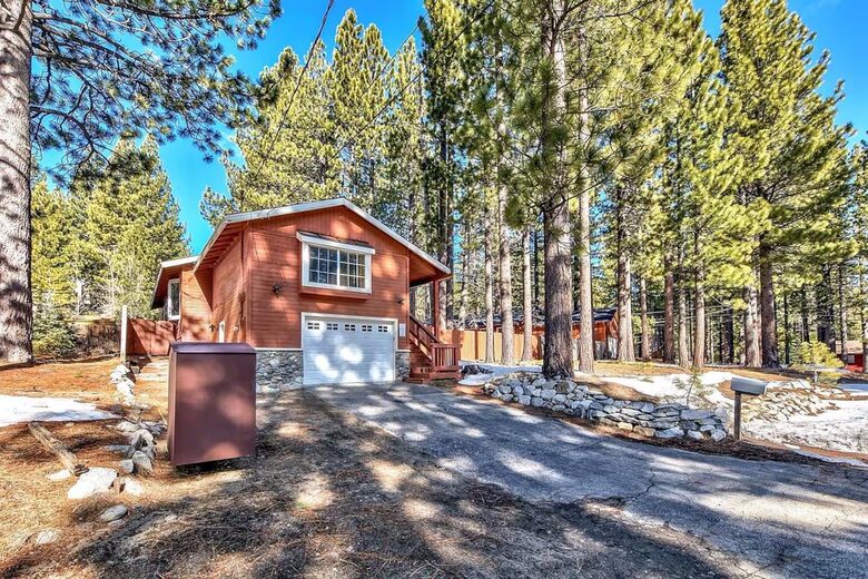 South Lake Tahoe Escape Near Trails, Beaches & Skiing - South Lake Tahoe, California