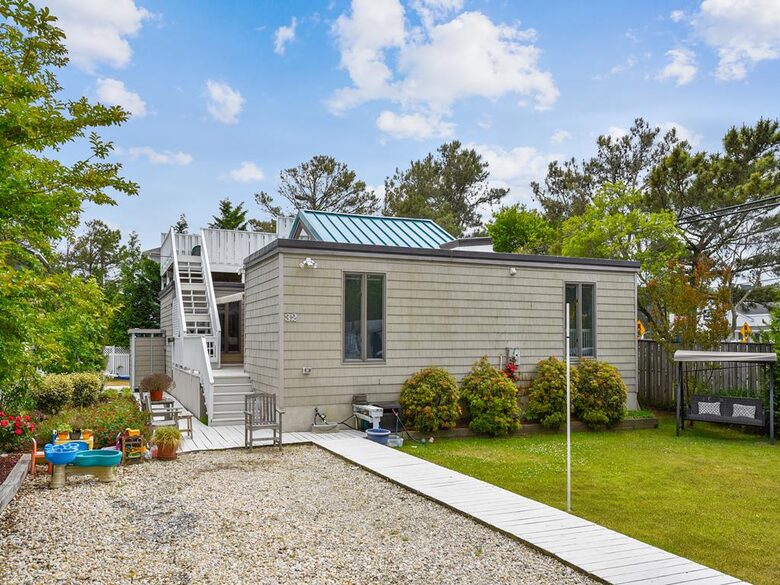 Bethany Beach Retreat with Backyard Oasis - Bethany Beach, Delaware