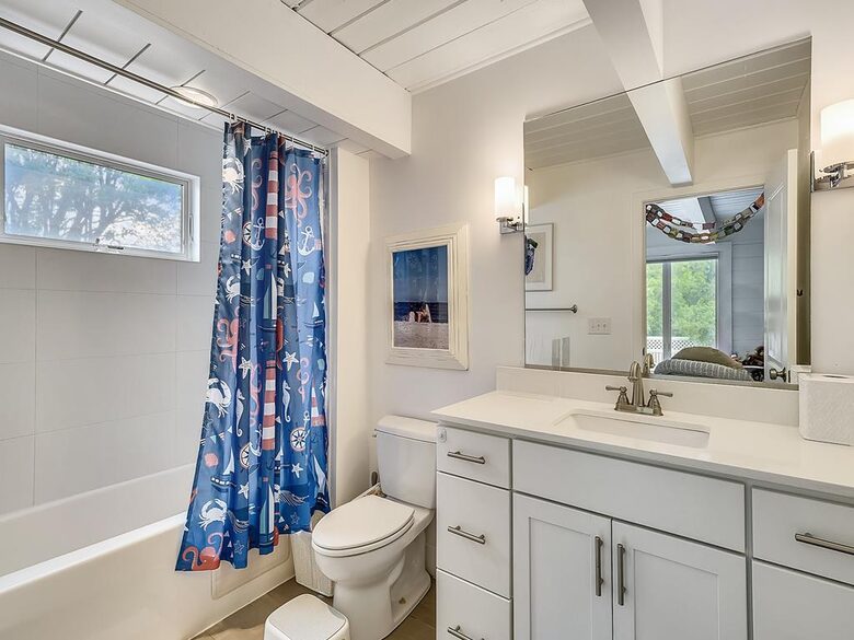Bethany Beach Retreat with Backyard Oasis - Bethany Beach, Delaware
