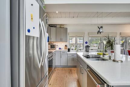 Bethany Beach Retreat with Backyard Oasis - Bethany Beach, Delaware