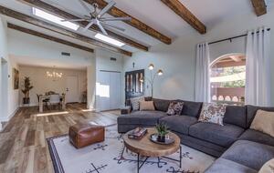 Mid-Century Retreat in Sedona's Dark Sky Country - Sedona, Arizona