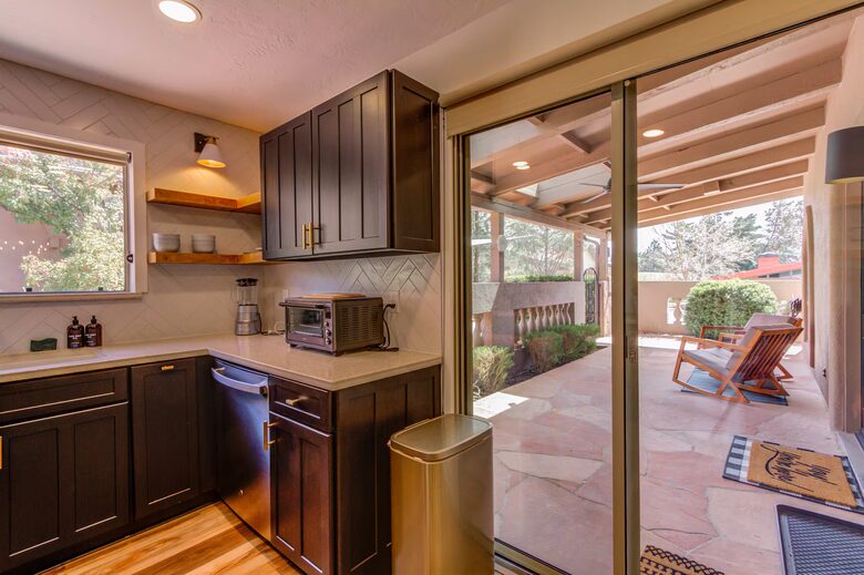 Mid-Century Retreat in Sedona's Dark Sky Country - Sedona, Arizona