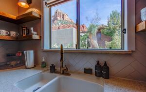 Mid-Century Retreat in Sedona's Dark Sky Country - Sedona, Arizona