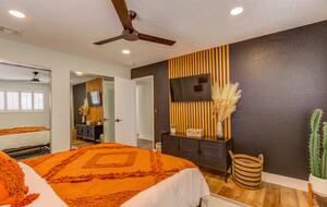 Mid-Century Retreat in Sedona's Dark Sky Country - Sedona, Arizona