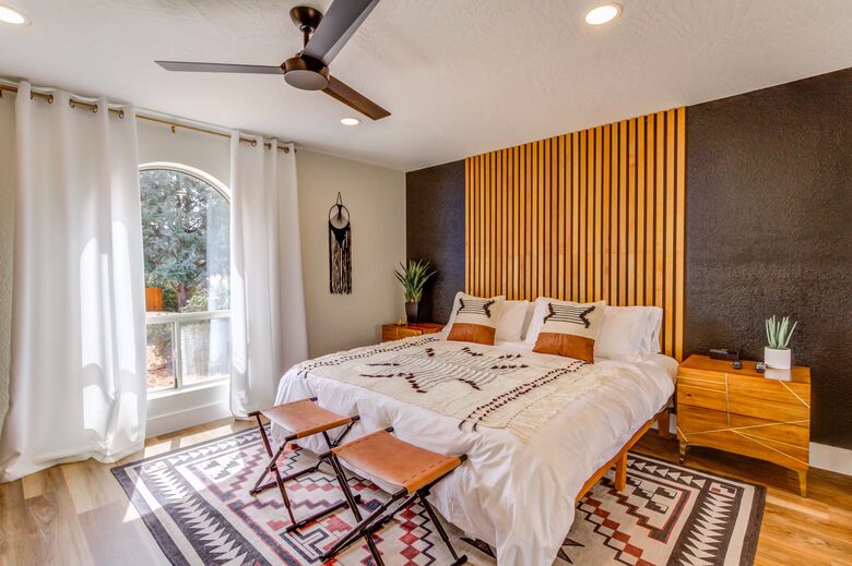 Mid-Century Retreat in Sedona's Dark Sky Country - Sedona, Arizona