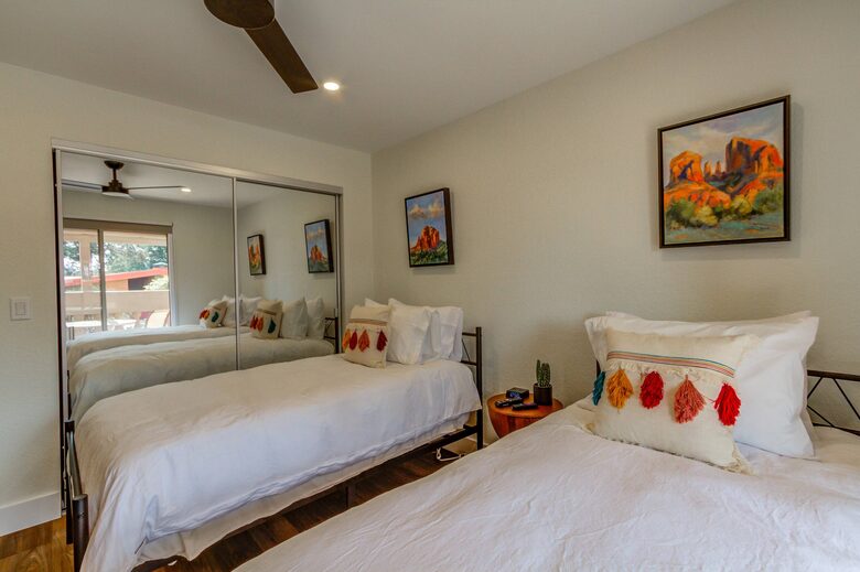 Mid-Century Retreat in Sedona's Dark Sky Country - Sedona, Arizona