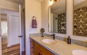 Mid-Century Retreat in Sedona's Dark Sky Country - Sedona, Arizona
