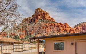 Mid-Century Retreat in Sedona's Dark Sky Country - Sedona, Arizona