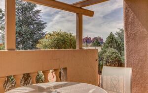 Mid-Century Retreat in Sedona's Dark Sky Country - Sedona, Arizona