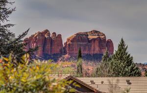 Mid-Century Retreat in Sedona's Dark Sky Country - Sedona, Arizona