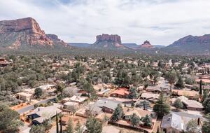 Mid-Century Retreat in Sedona's Dark Sky Country - Sedona, Arizona