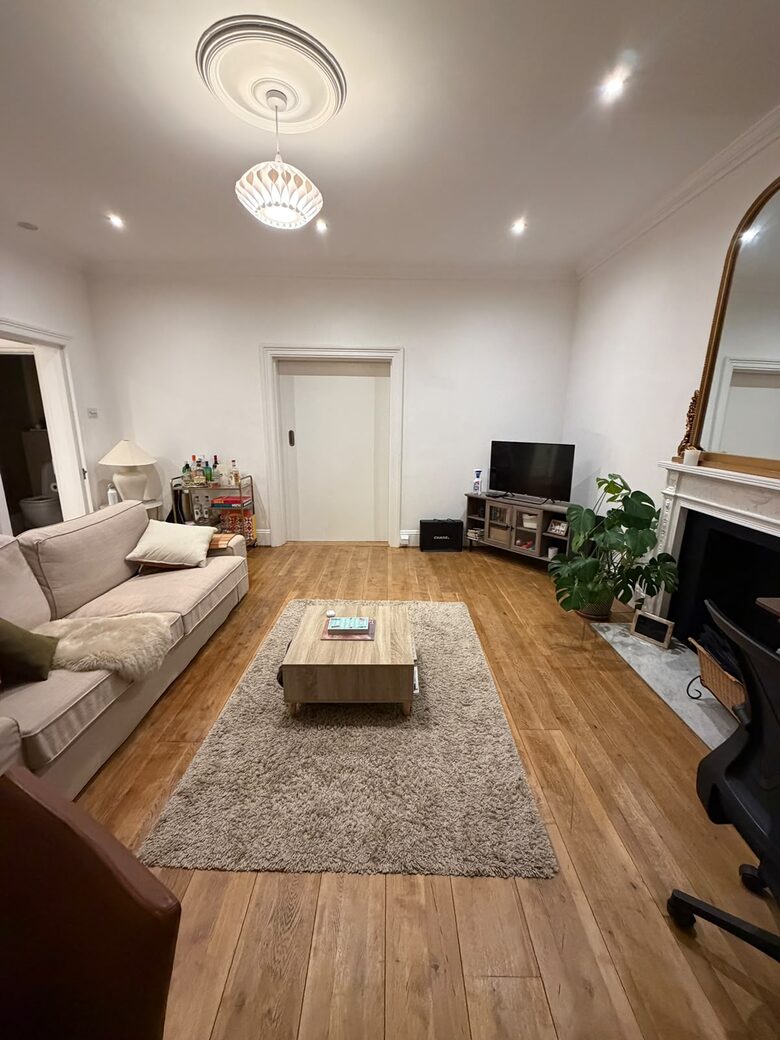 Sophisticated Holland Park Apartment - London, United Kingdom