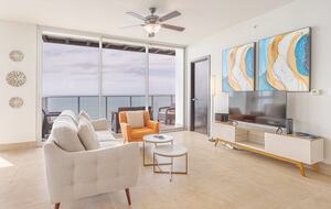 Rio Mar Penthouse with Panoramic Ocean Views - San Carlos District, Panama