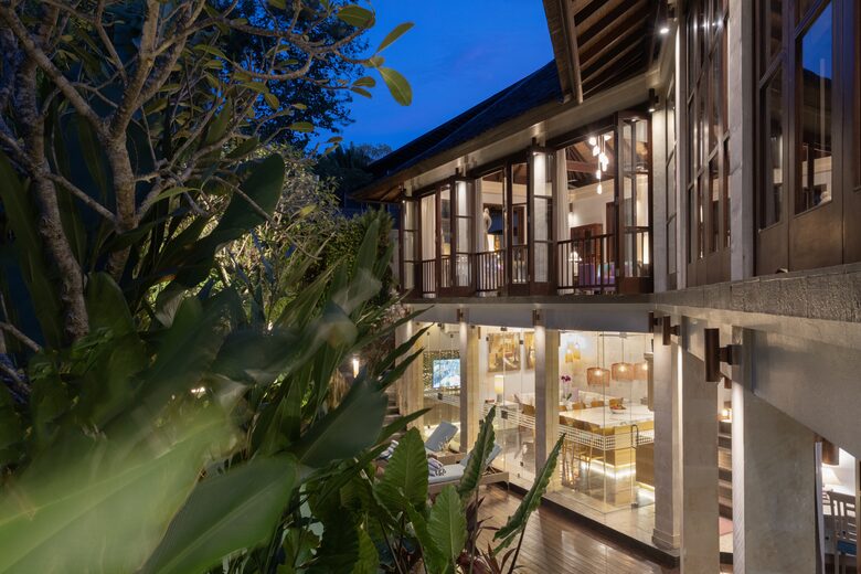 Elegant Jimbaran Retreat with Resort Amenities & Lush Privacy - Jimbaran Bay, Indonesia