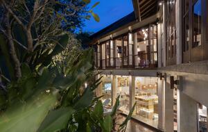 Elegant Jimbaran Retreat with Resort Amenities & Lush Privacy - Jimbaran Bay, Indonesia