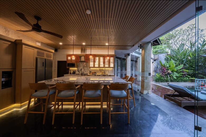 Elegant Jimbaran Retreat with Resort Amenities & Lush Privacy - Jimbaran Bay, Indonesia