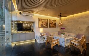 Elegant Jimbaran Retreat with Resort Amenities & Lush Privacy - Jimbaran Bay, Indonesia