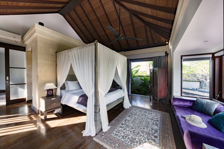 Elegant Jimbaran Retreat with Resort Amenities & Lush Privacy - Jimbaran Bay, Indonesia