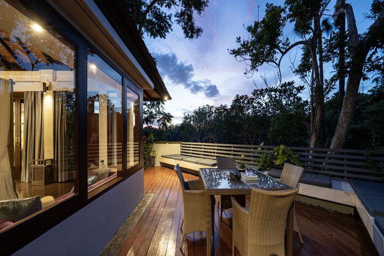 Elegant Jimbaran Retreat with Resort Amenities & Lush Privacy - Jimbaran Bay, Indonesia