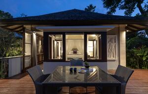 Elegant Jimbaran Retreat with Resort Amenities & Lush Privacy - Jimbaran Bay, Indonesia