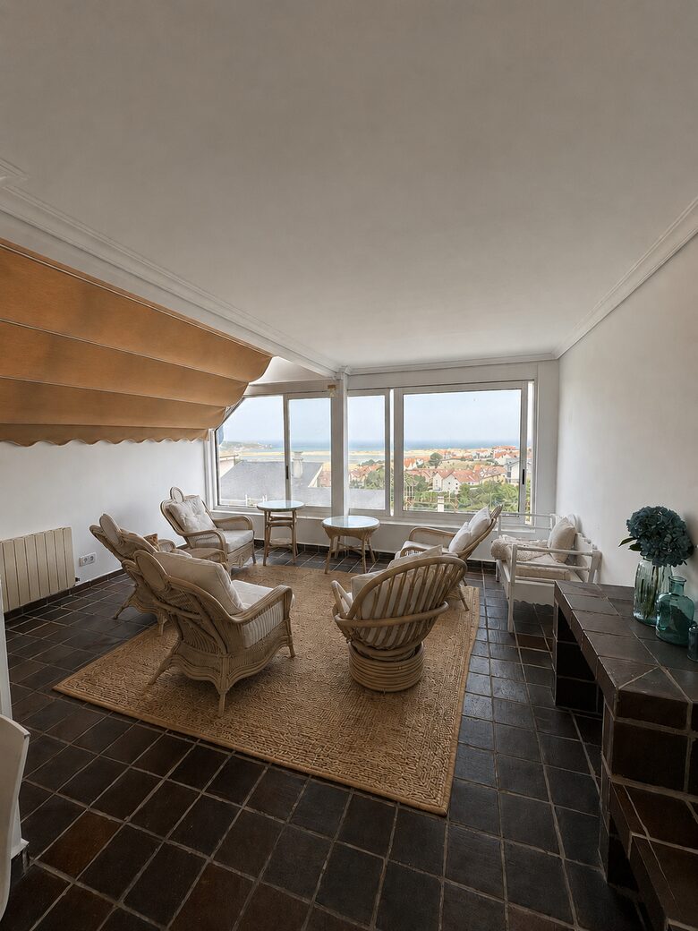Sea View Residence with Pool and Guest Apartment - Mogro, Spain
