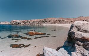 Casa Mantarraya | Modern Off-Grid Sanctuary Above the Sea of Cortez - Puerto Mexia, Mexico