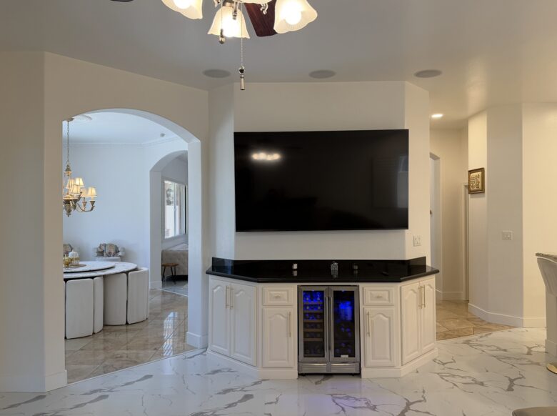 Private Backyard Oasis Near Bakersfield's Best Attractions - Bakersfield, California